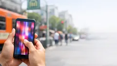 Por qué TikTok engancha tanto: scroll infinito, autoplay y el diseño adictivo explicado fácil